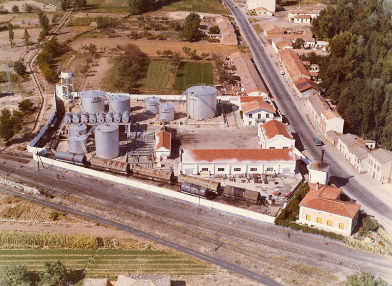 Instalación de almacenamiento de Aranda de Duero (Burgos). (Propiedad: CLH, Archivo Histórico de CAMPSA)
