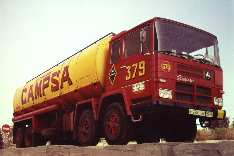 Camión cisterna nº 379. (Propiedad: CLH, Archivo Histórico de CAMPSA
